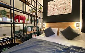Mickitos Modern & Cozy Studio